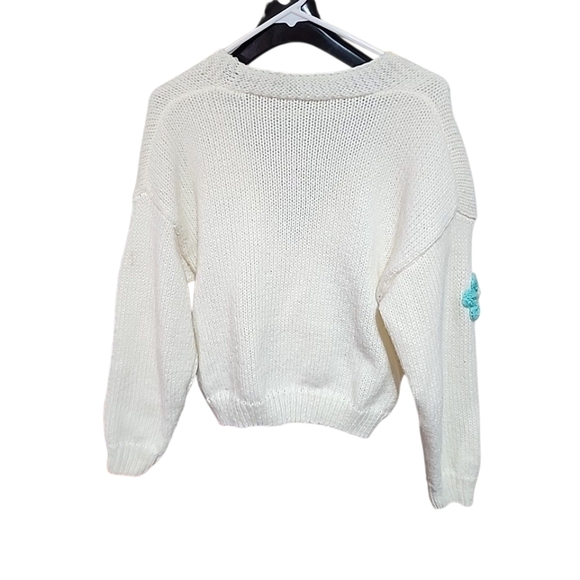 Flower Embroidey Cardigan. Size Medium - Picture 3 of 5